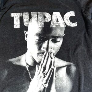 Men’s Black 🖤 Graphic Bold White Graphic TUPAC Short Sleeve Tee SZ Small